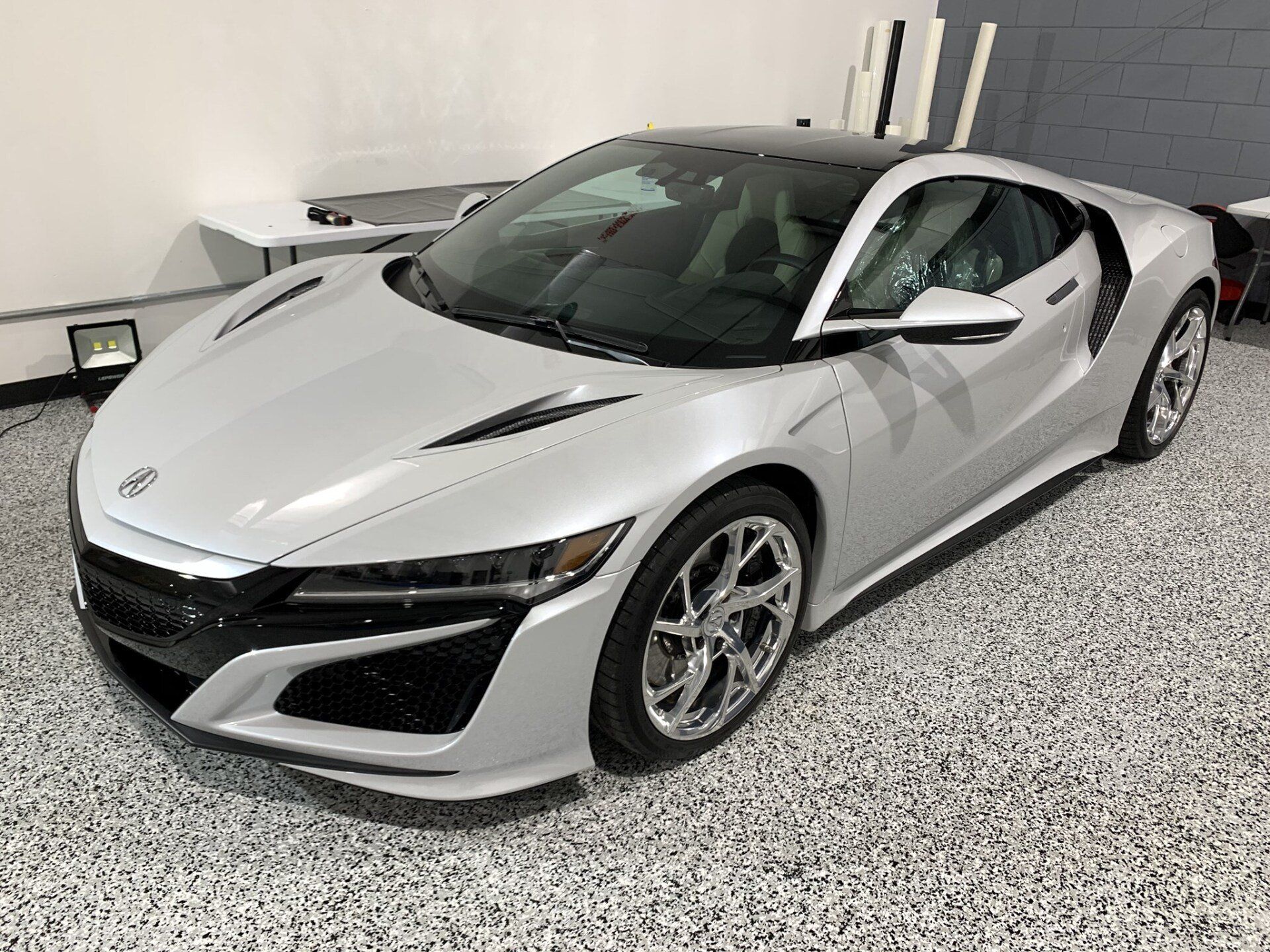 【激レア 】MountainResearch picnicseat white 2021 Acura NSX Casino White Pearl Protected by Xpel and Modesta in